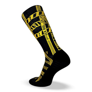 calcetines-litheapparel-cross-the-line-black-yellow