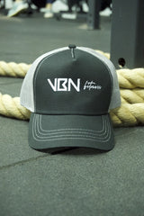 frontal gorra trucker vbn fitness negra